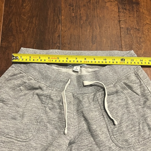 Old navy joggers - Picture 5 of 5